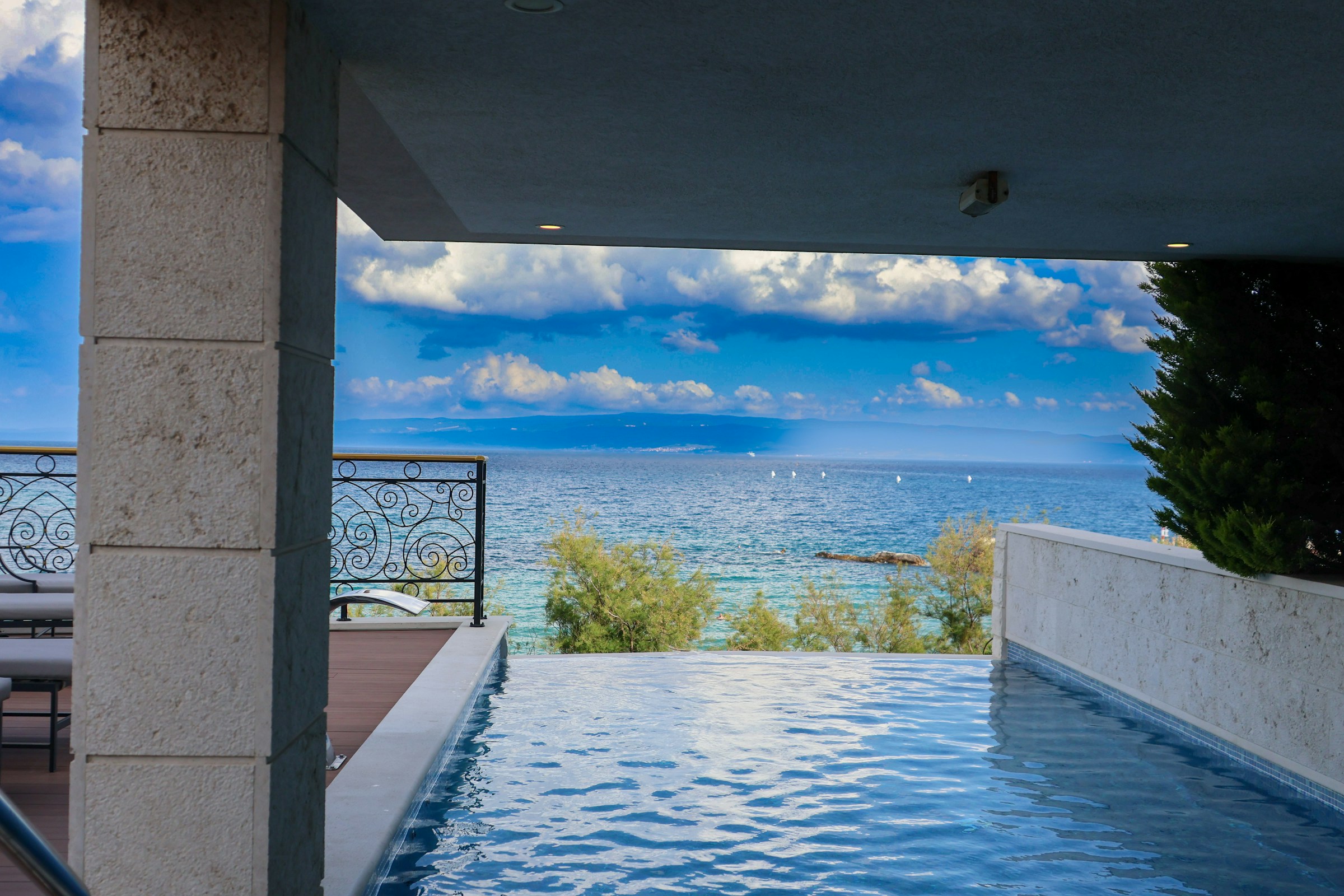 Seaside infinity pool